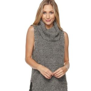 Sleeveless cowl neck tunic sweater